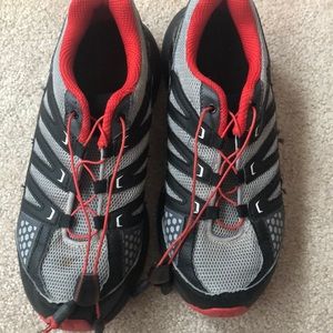 Salomon boys shoes size 5